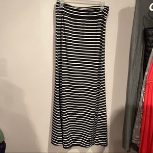 Black and whit striped maxi skirt